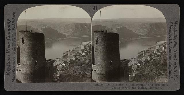 Photo:Castle Katz in foreground,Rheinfels castle across the Rhine,Germany