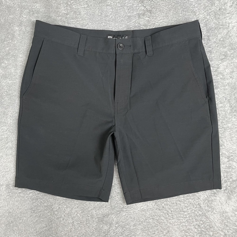 Travis Mathew Shorts Men 34* Black Stretch Chino Golf Performance 8 Inseam Casua