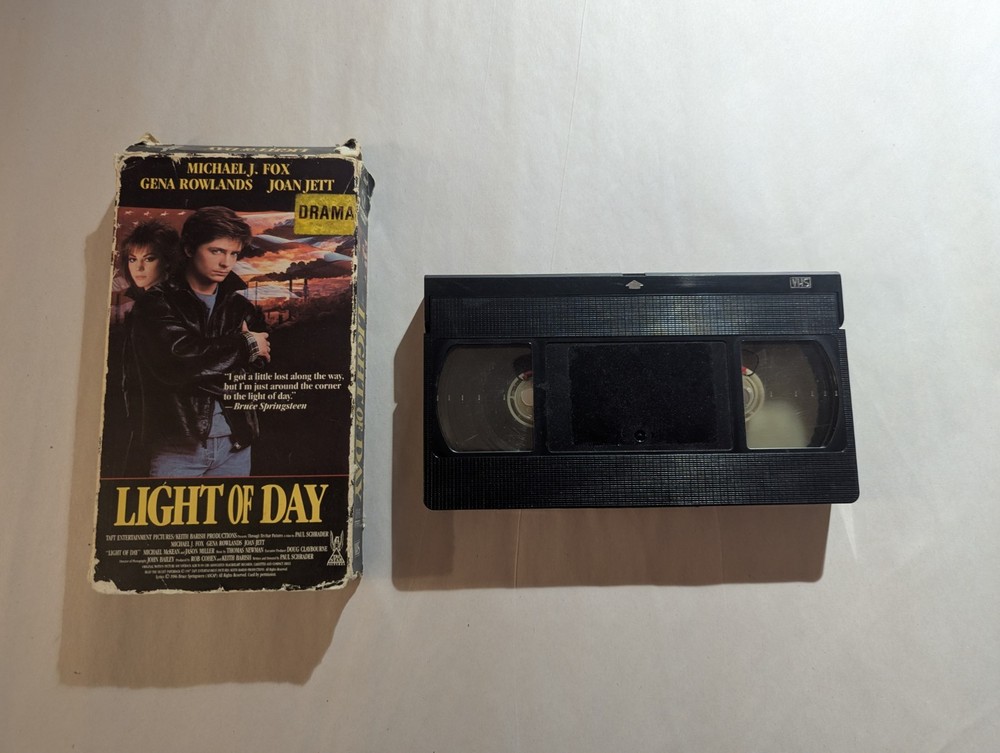 Light of Day (VHS, 1987) - Stars Michael J. Fox, Gena Rowlands, & Joan Jett