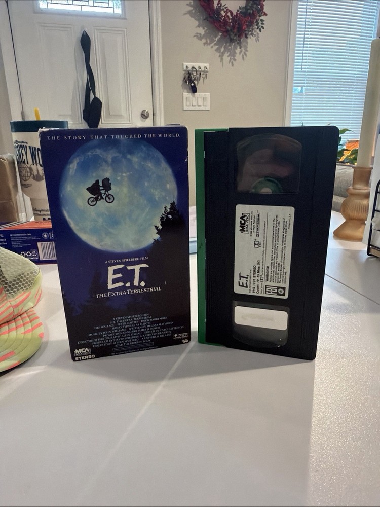 E.T. ET The Extra Terrestrial VHS-1982-Rare Green and Black Tape Spielberg
