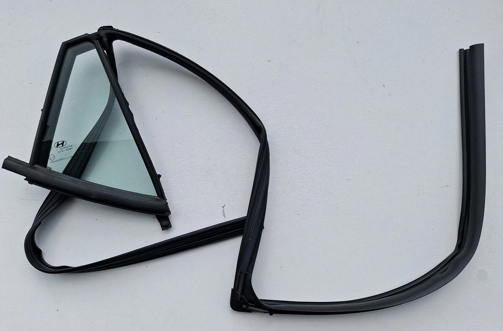 New HYUNDAI I10 DOOR QUARTER WINDOW GLASS REAR RIGHT 83540B9010 MK2 IA 2014-2021