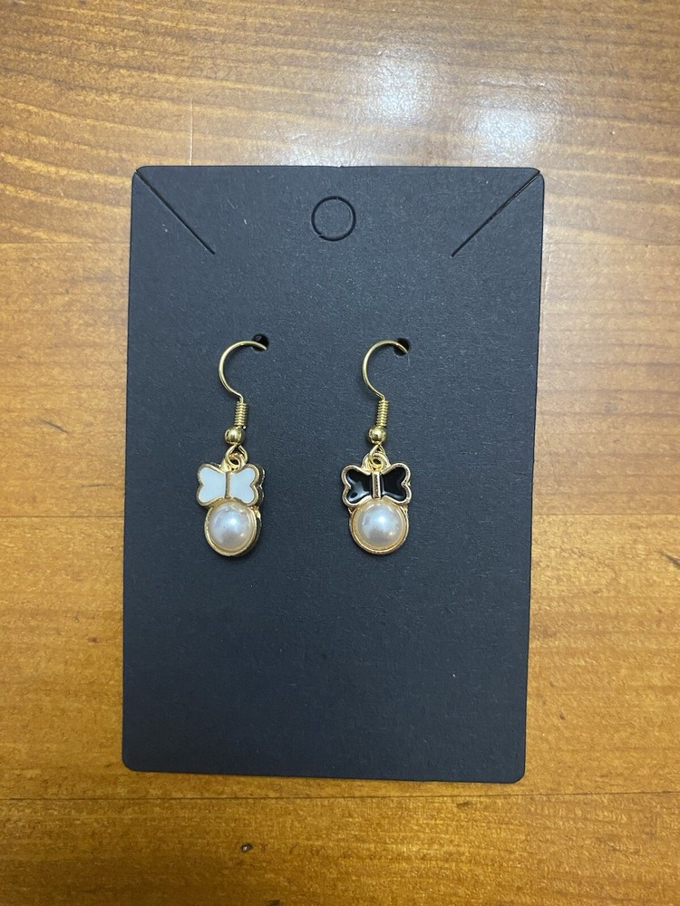 Black And White Bow With Pearl Earrings