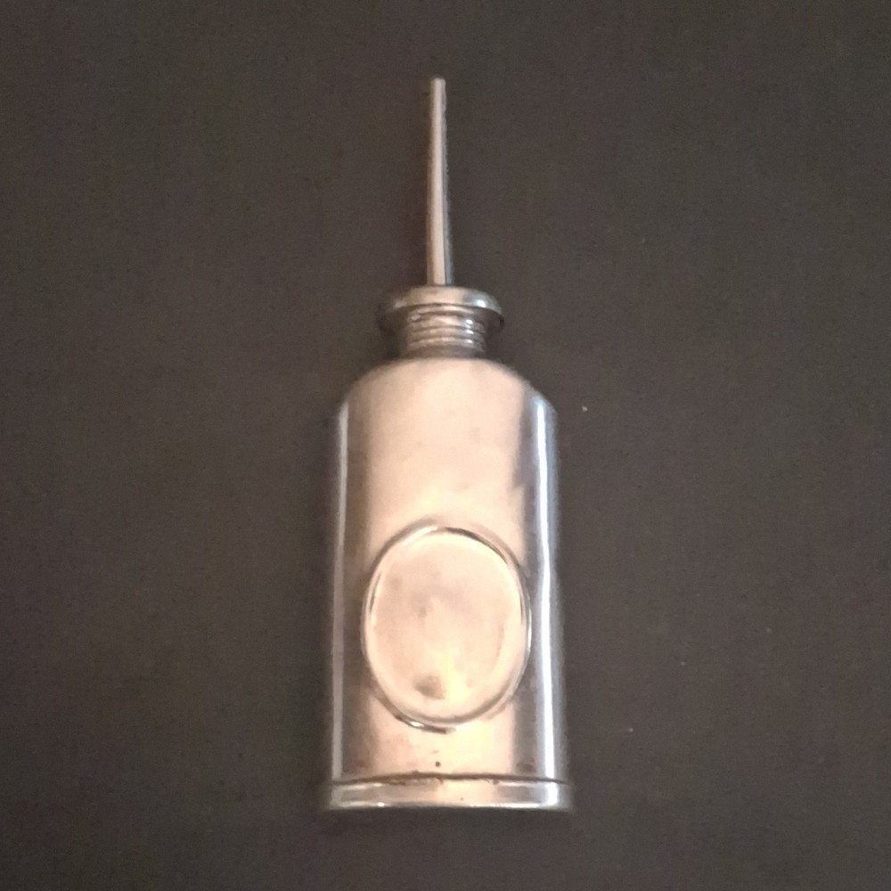 Metal Oil Can Oiler with Spout Top, Made in USA, No Brand Shown