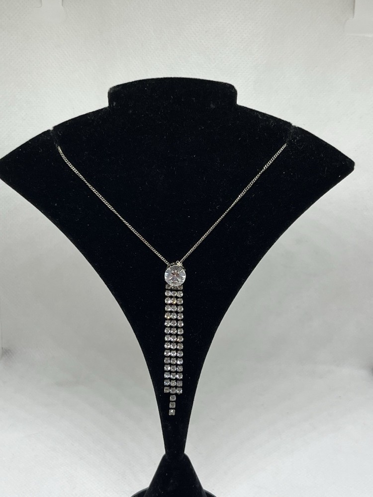 Vtg  18 1/4” Silvertone Large Rhinestone Dangling Rhinestone Strands Necklace
