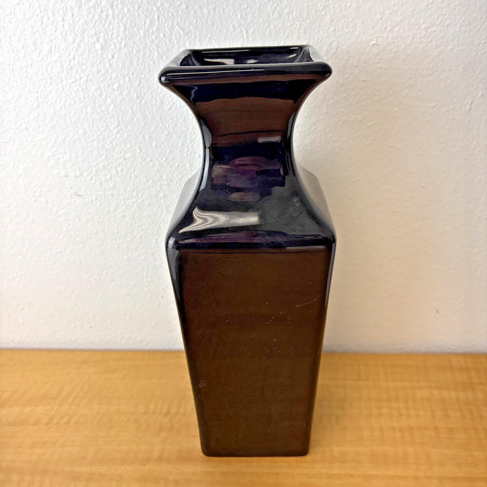 VINTAGE  HAEGER 12”  TALL BLACK VASE Mid Century Modern GLOSSY DECOR