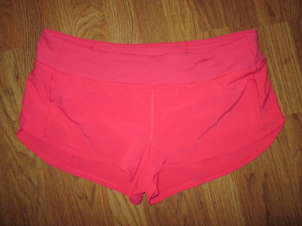 Womens LULULEMON LULU athletic  shorts with built in liner sz 12