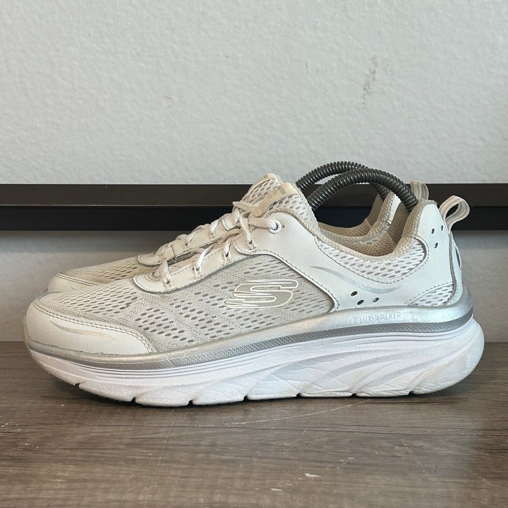 Skechers D’Lux Walker Infinite Motion Women's Shoes Size 9 White Relaxed Fit