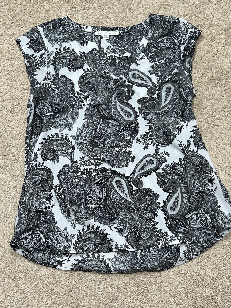 Daniel Rainn Womens Shirt Size Medium Multicolor Paisley Lightweight Flowy
