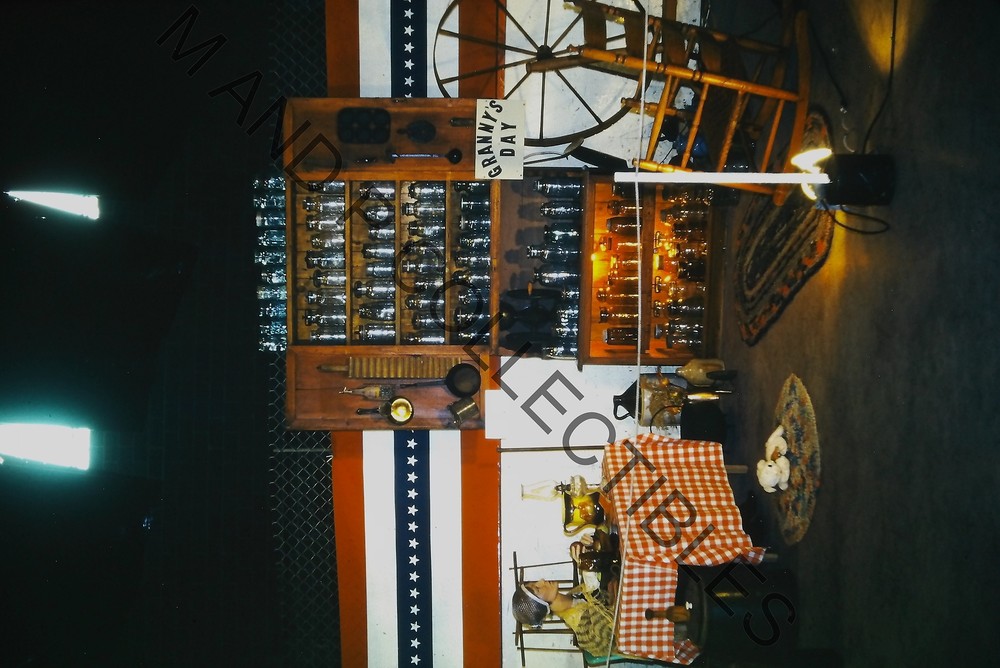 VINTAGE PHOTO SLIDE Bottle 35mm Original Kodachrome Glass 01110