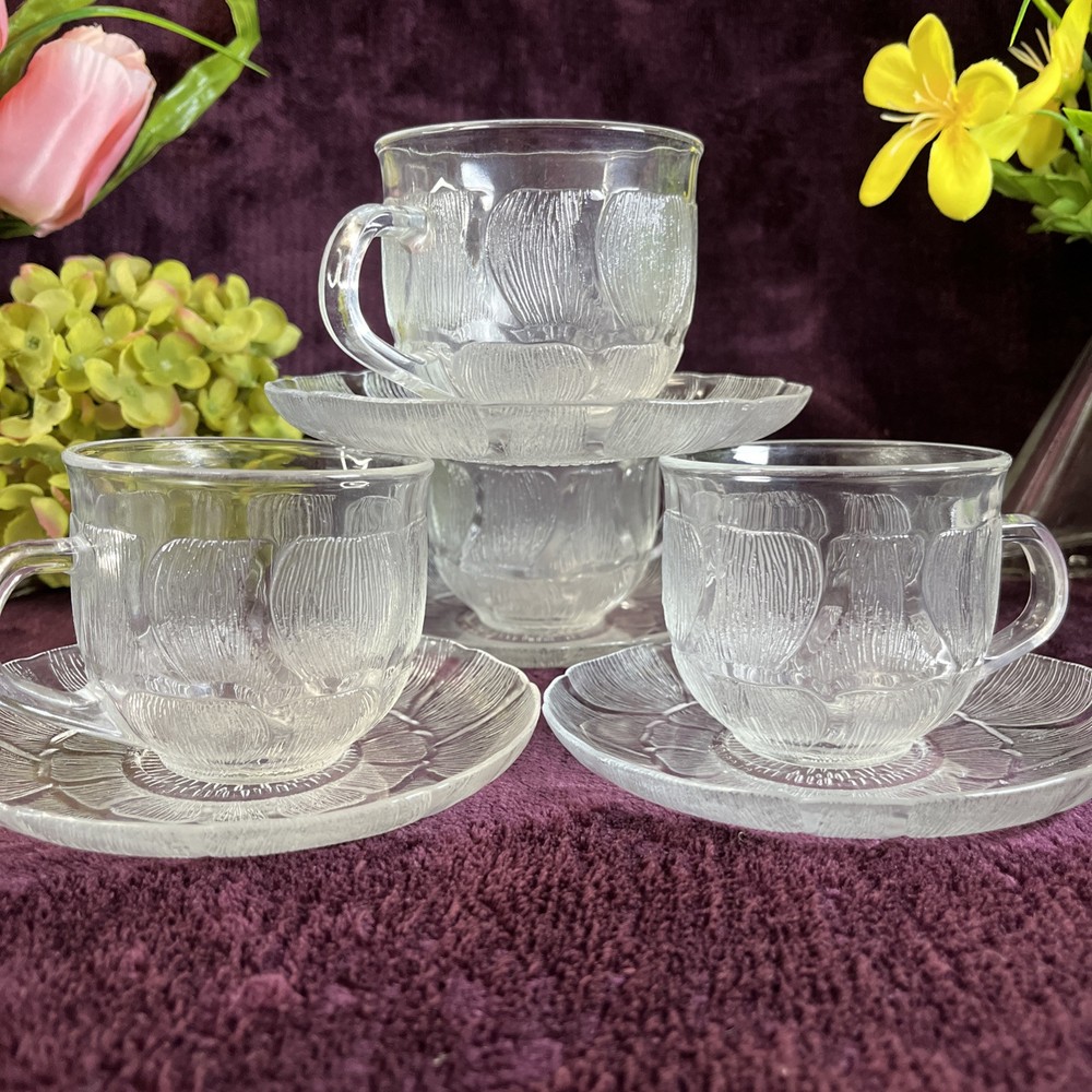 Set of 4 Arcoroc Fleur Flower Glass coffee cup and saucer France Vintage