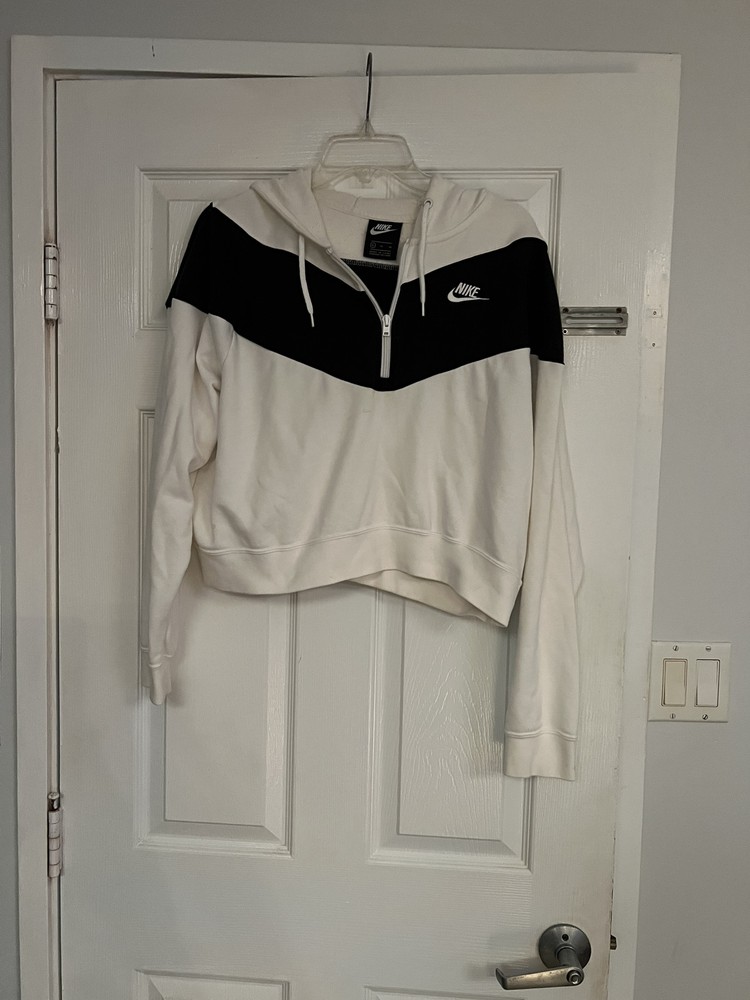 Nike Women's Sportswear Hertage Cropped Half-Zip Hoodie