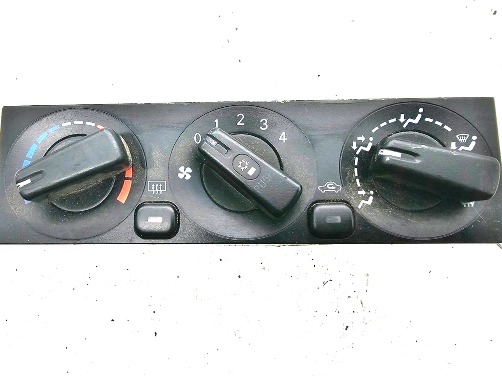 03-05 Mitsubishi Eclipse AC Temperature Climate MR958510 Control 260-11F5 Bx 4-image