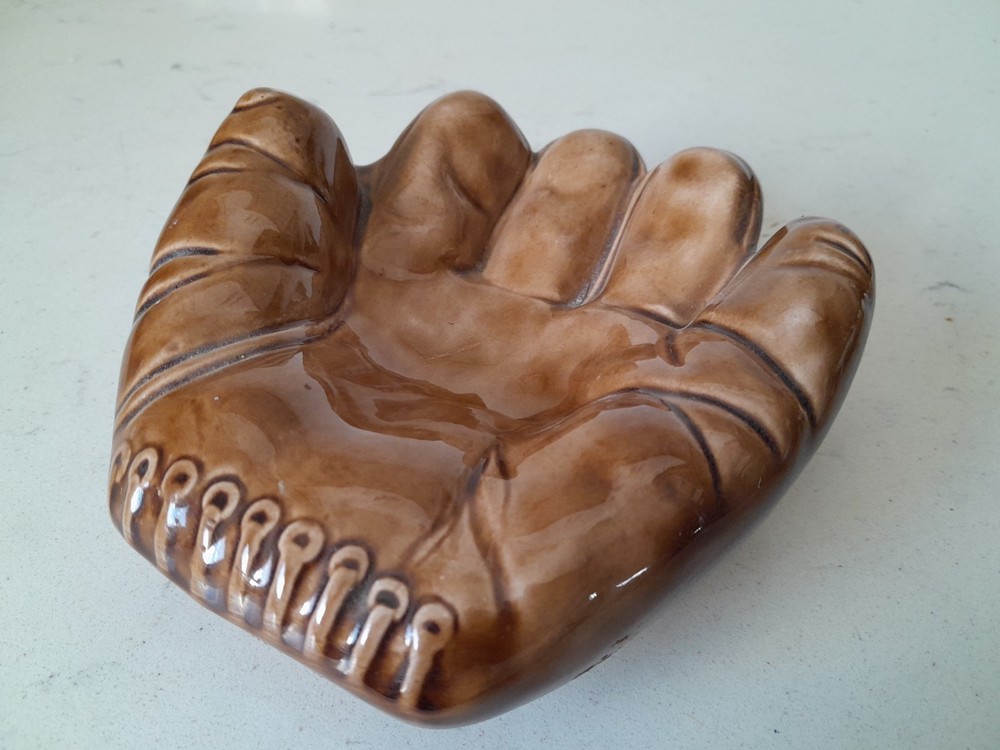 Rare Vintage MCM Hand Painted Ceramic Baseball Glove Mitt Trinket Dish EUC