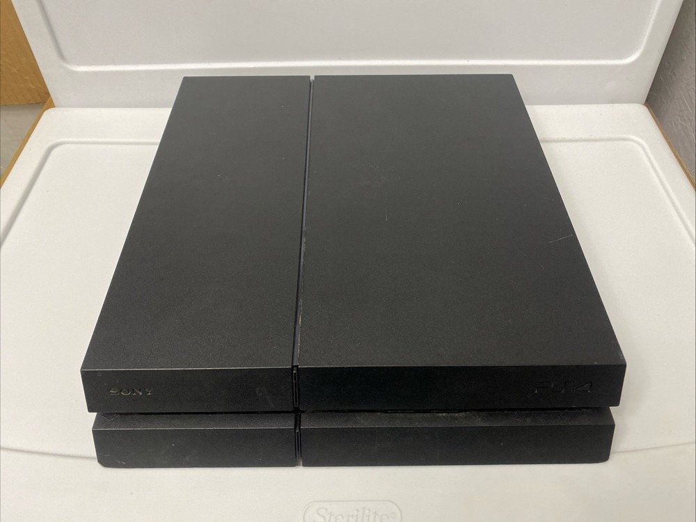 Sony PlayStation 4 (PS4) Gaming Console - Black - For Parts / Not Working