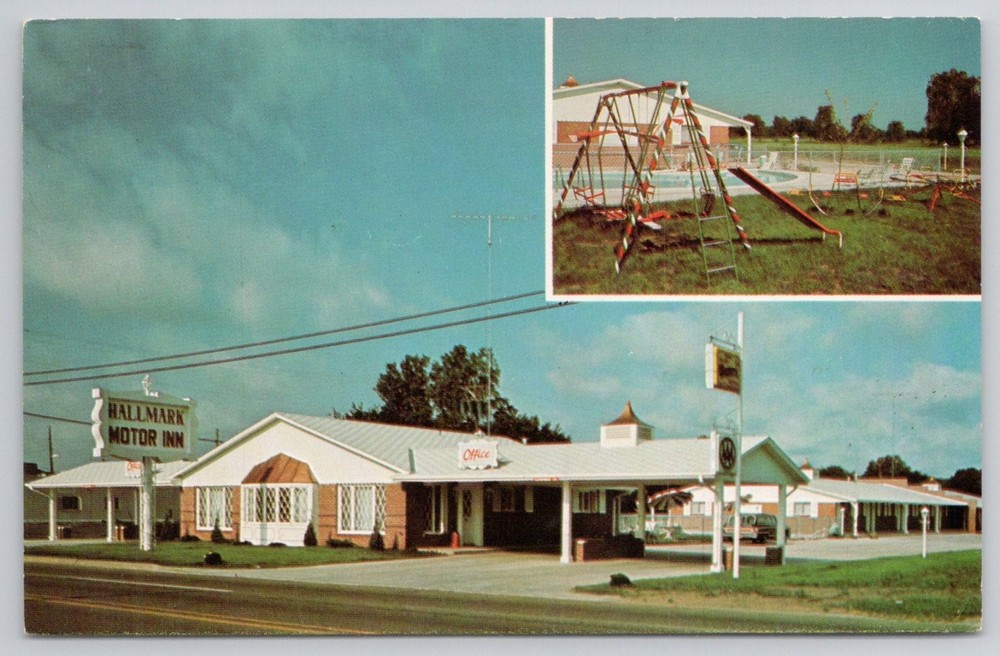 1968 Hallmark Motor Inn Arkansas City Kansas Postcard Vintage Motel Pool