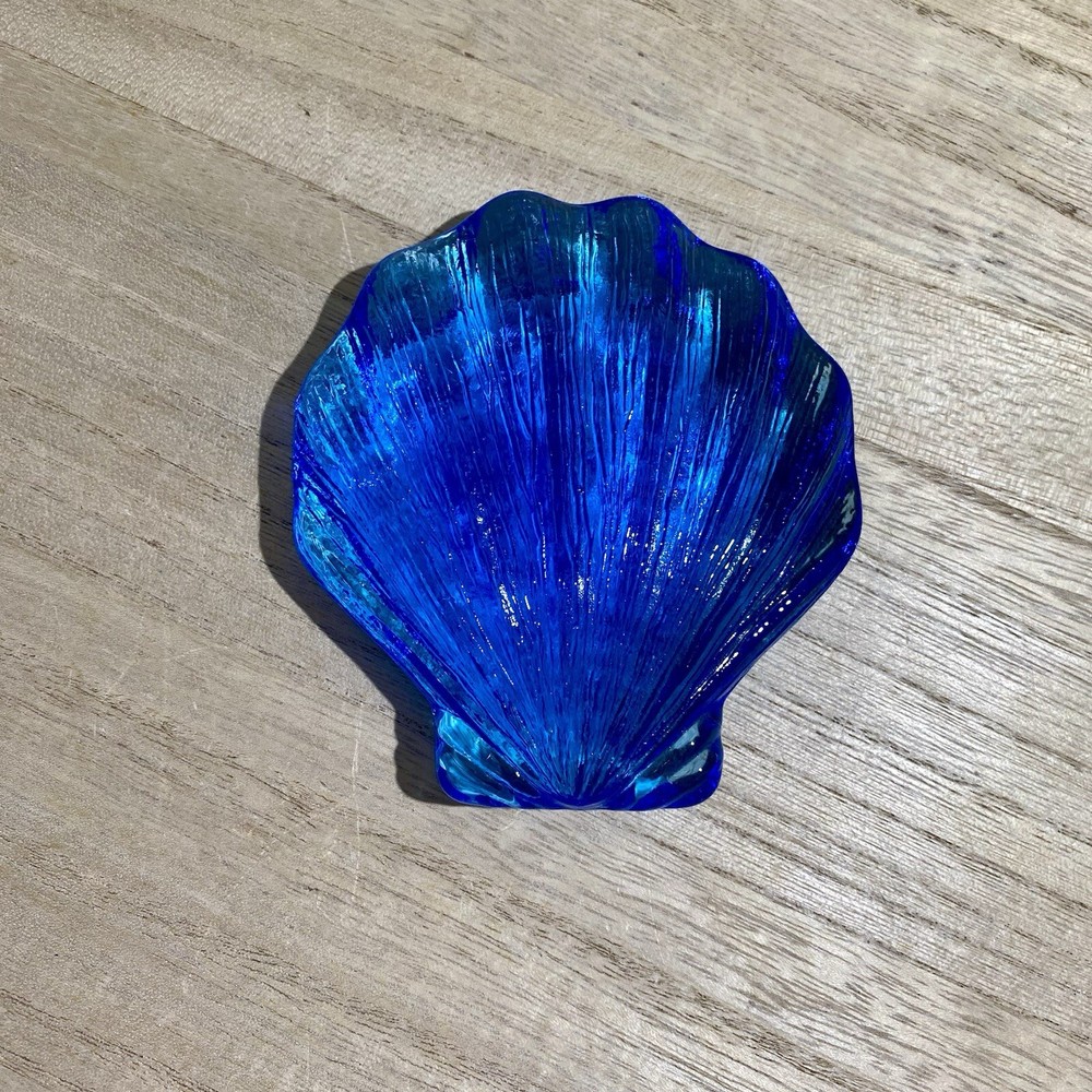 ILLUMINATIONS - Handmade Aqua Blue Sea Scallop Seashell (large)