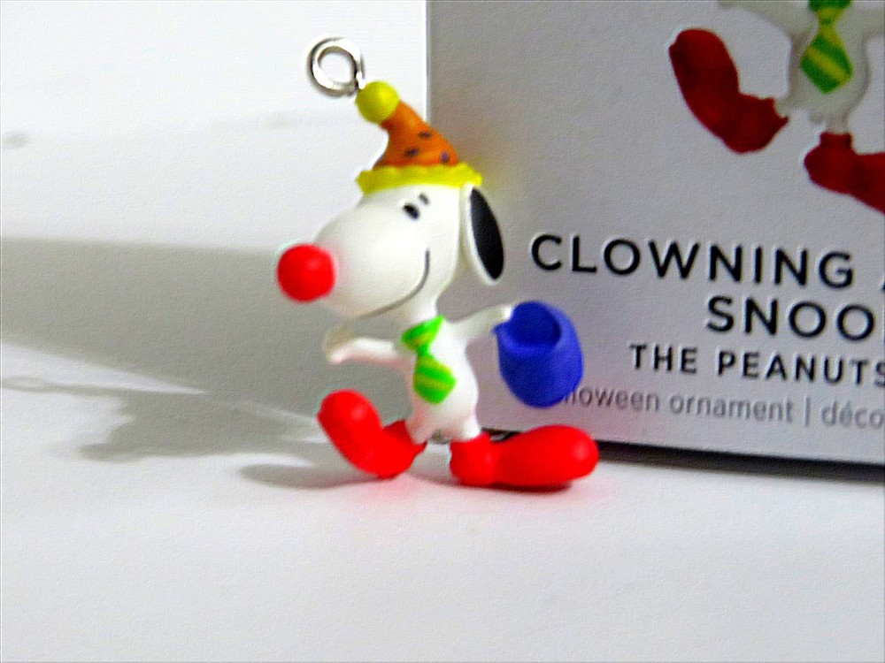 SNOOPY PEANUTS CHARLIE BROWN HALLMARK CHRISTMAS HALLOWEEN MINI ORNAMENT 2023