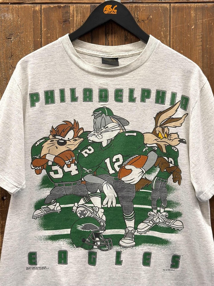 Philadelphia Eagles Looney Tunes NFL Football T-Shirt HN1211