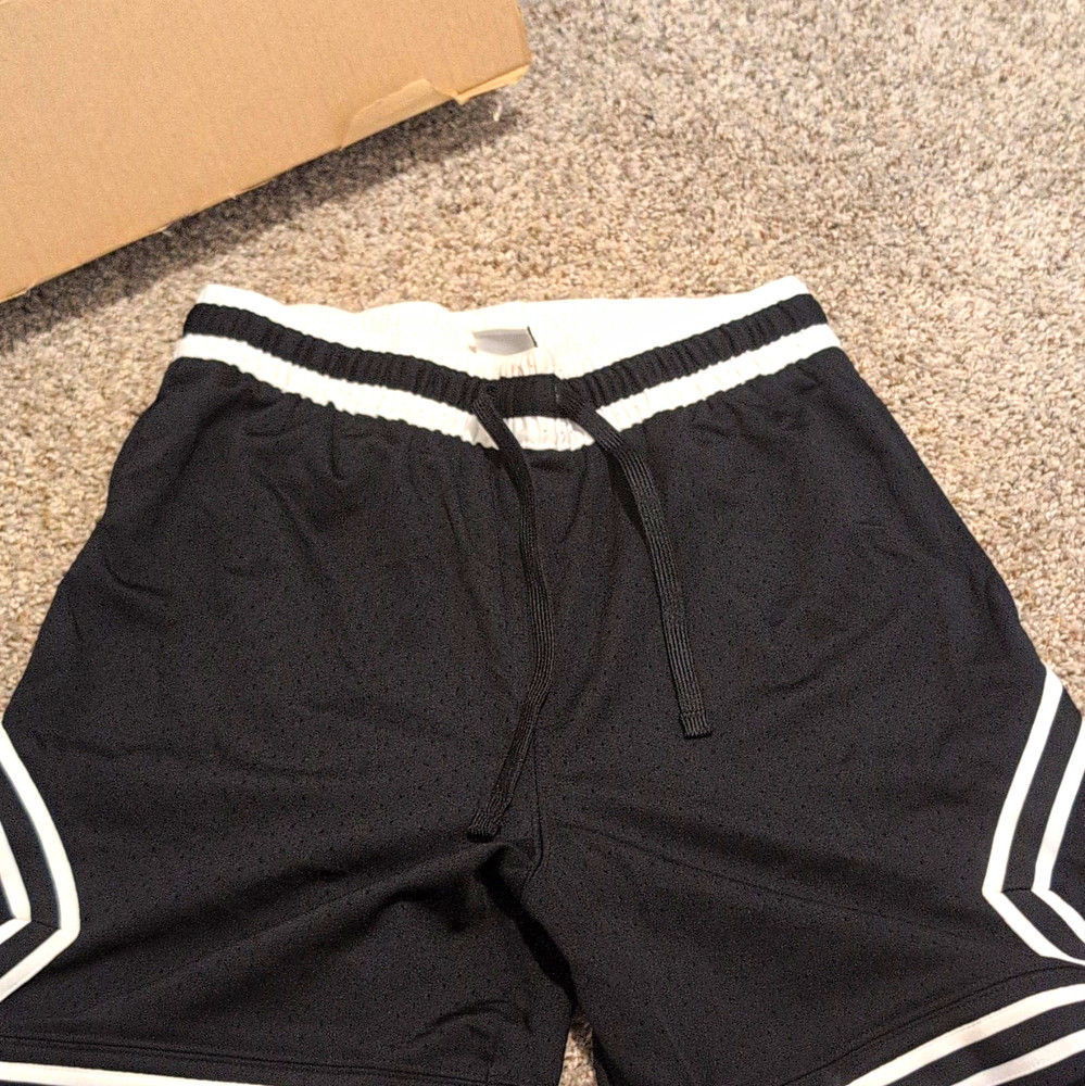 Jordan Dri-FIT Men’s Black/White Polyester Mesh Basketball Shorts Drawstring S