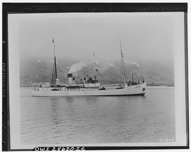 Photo:Alaska Steamship Co Steamer Ship 1940s Harbor Mountain View