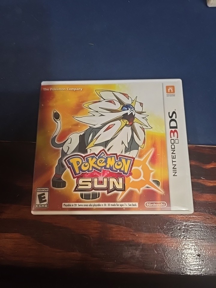 Pokemon Sun Nintendo 3DS - 2016 - Game Cartridge and Case TESTED AND WORKING