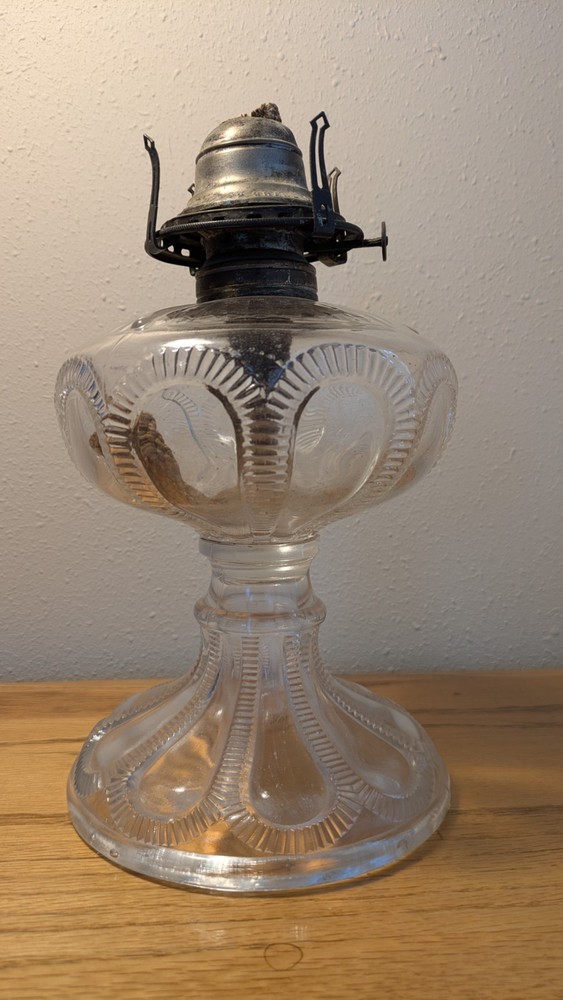 Antique Imperial Zipper Loop Oil Lamp