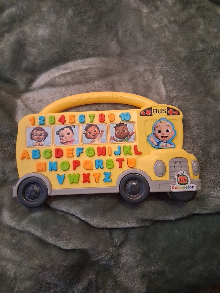 CoComelon Musical Learning Bus Number & Letter Recognition Phone Songs Ages 18M+