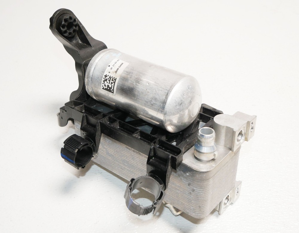 OEM BMW G26 AC Refrigerant Condenser Container for Air Conditioning-image