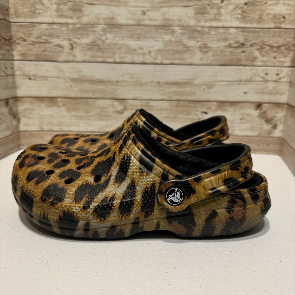 CROCS Cheetah Classic Clogs Animal Print Women’s 6, Men’s 4 Clog Slip On CROCS