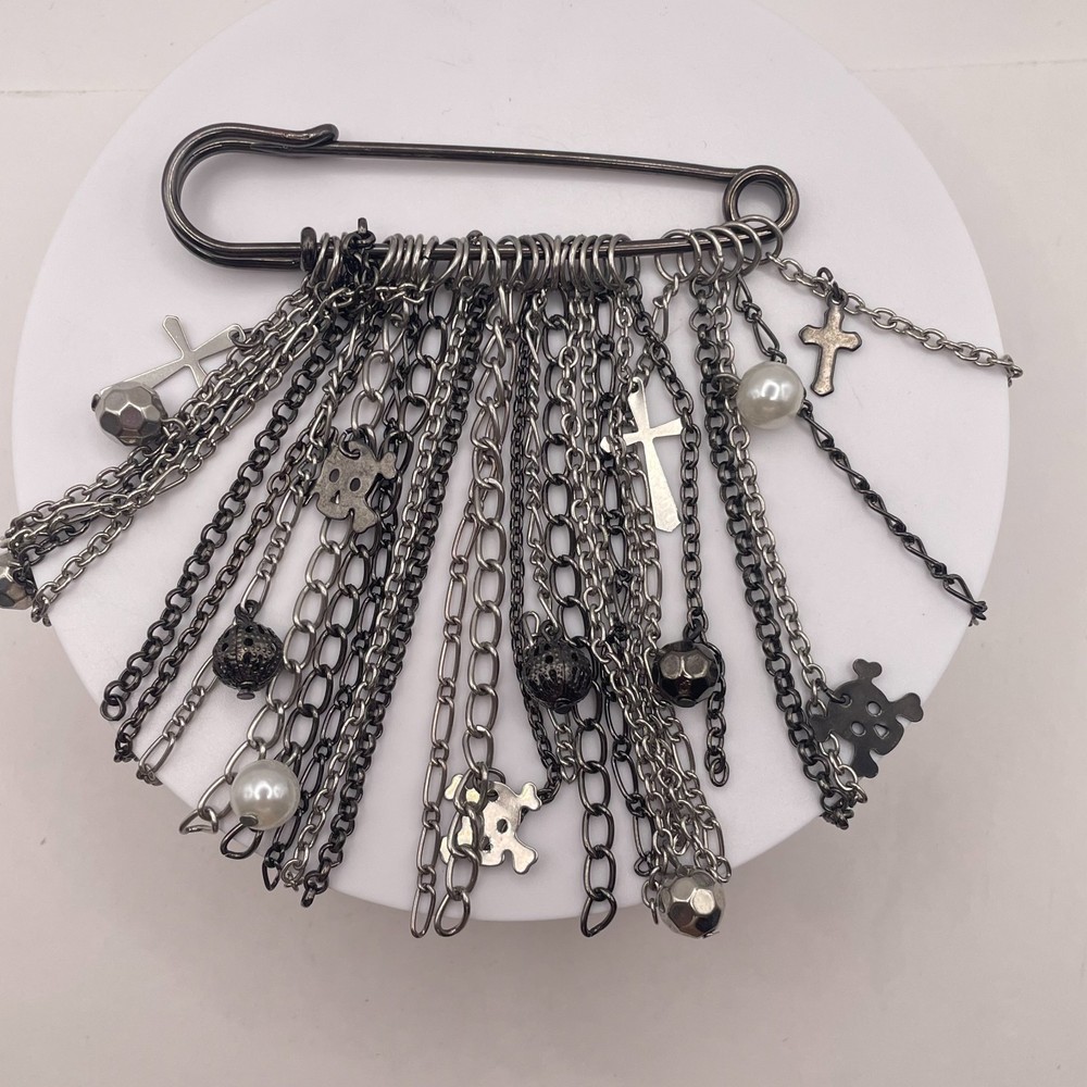 VTG Y2K Goth Multi Chain Kilt Pin Brooch Skull Cross Charms Gunmetal Silver Tone