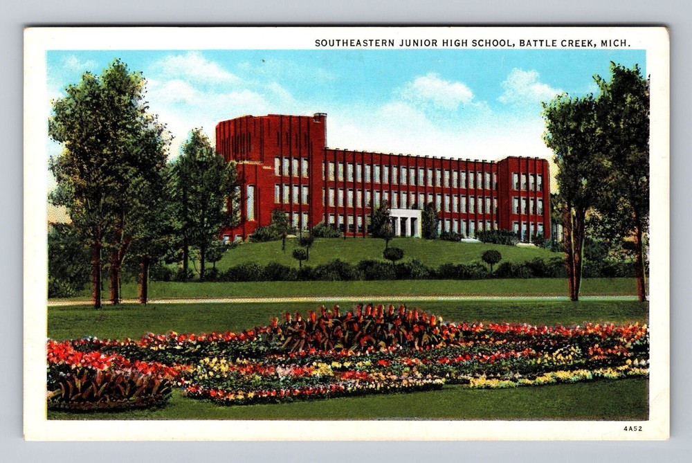 Michigan MI Battle Creek Southeastern Junior High School Vintage Postcard