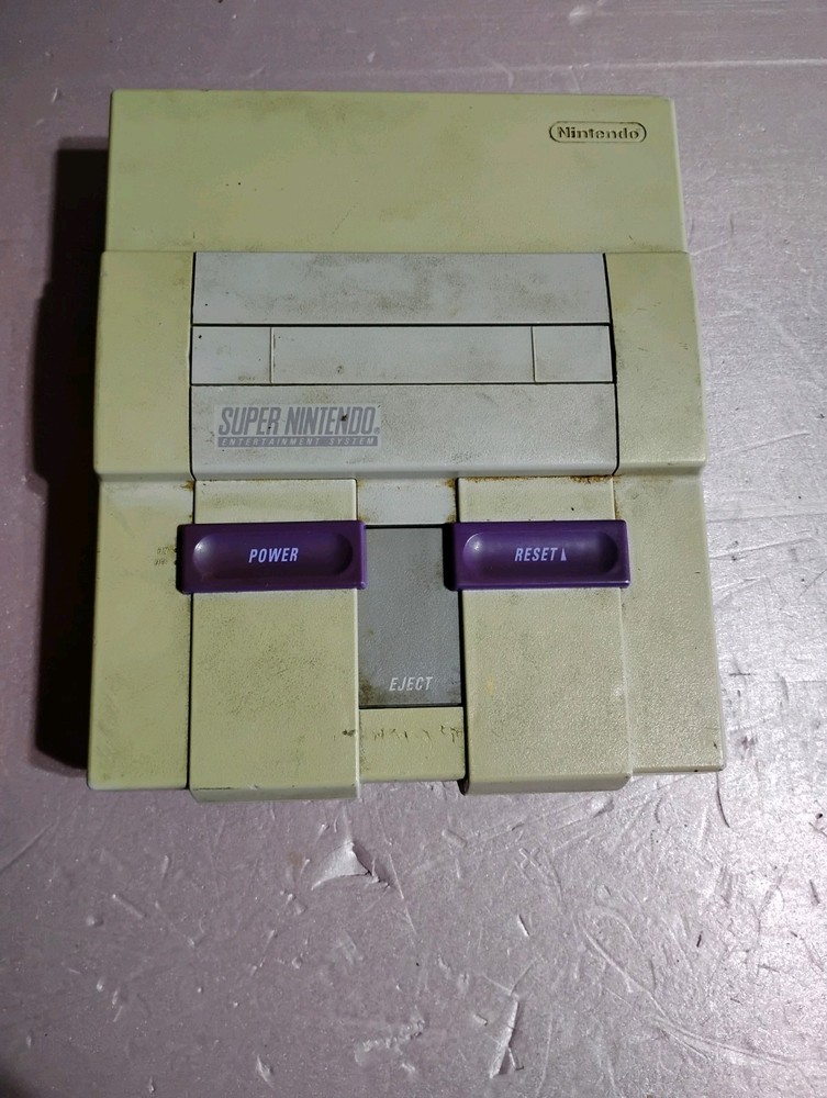 Nintendo SNES Gray Console for Parts or Repair
