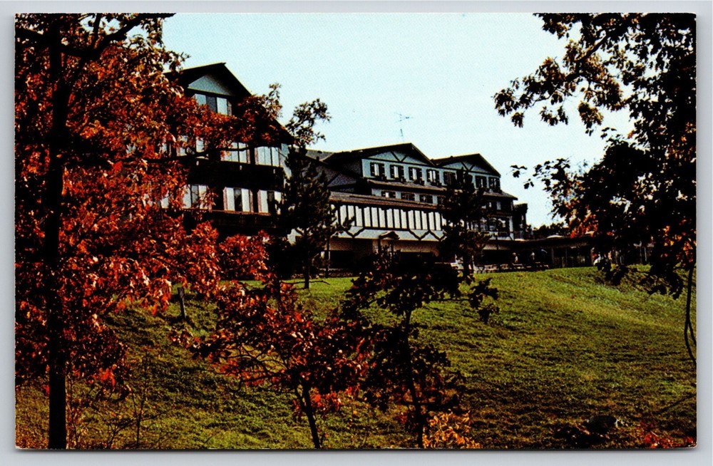 Galena Illinois~Chestnut Mountain Resort~Vintage Postcard