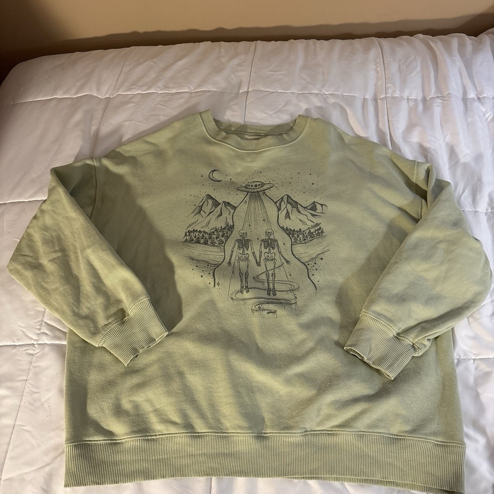 American Eagle Aerie Women's Green Space Skeleton Graphic Pullover Sweatshirt L