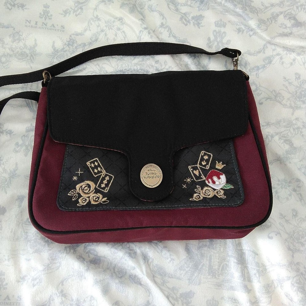 Disney Twisted Wonderland Heartslabyul Embroidered Shoulder Bag Used