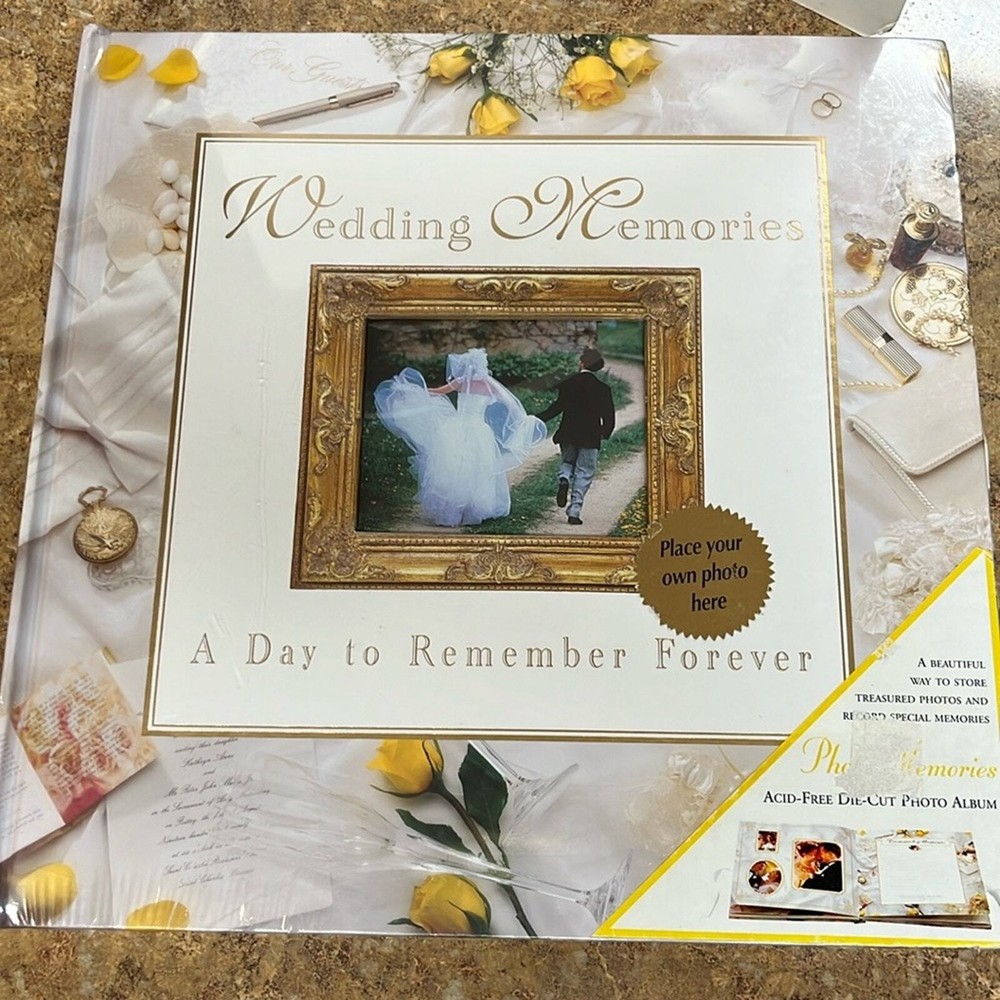 Wedding memories acid free, die cut photo album new sealed packaging NWT-image