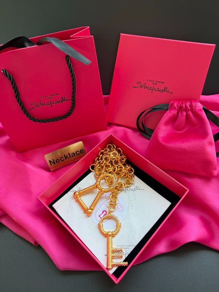 Rare Schiaparelli Gold Keyhole Chain Necklace With BOX and DUST Bag