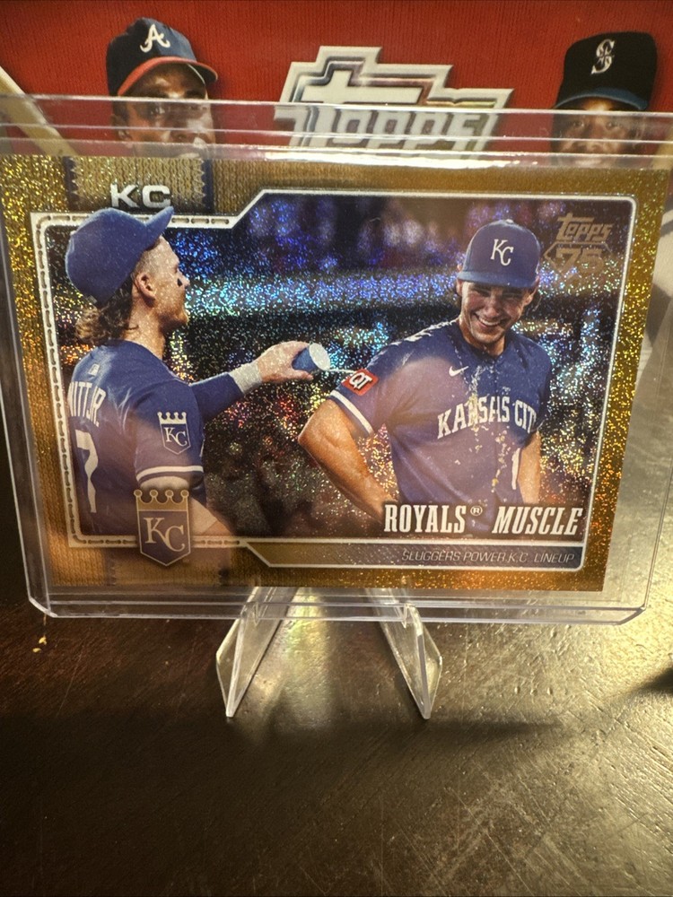 2026 Topps Series 1 “Royals Muscle” Witt Jr/Caglianone Gold Sandglitter 50/50