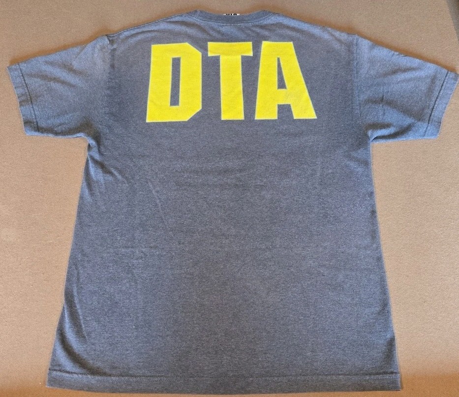 Vintage (DTA) Don’t Trust Anyone T Shirt Men Size M Grey Y2K Skate Faded Grunge