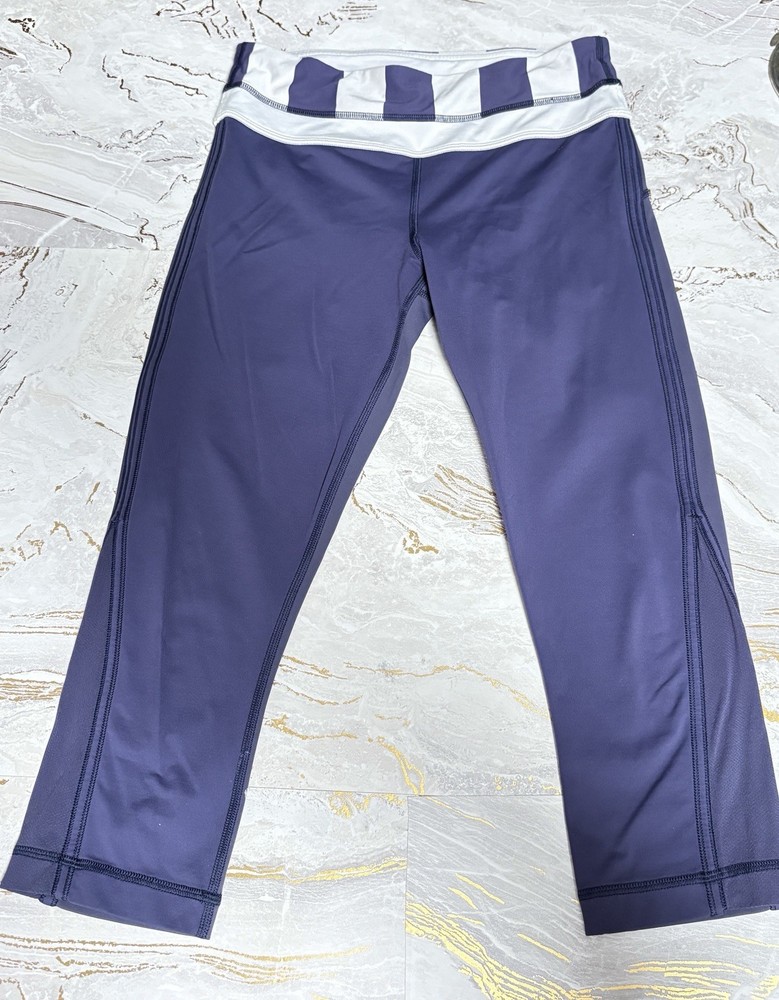 Lululemon Capri Leggings Women's Size 26 Small