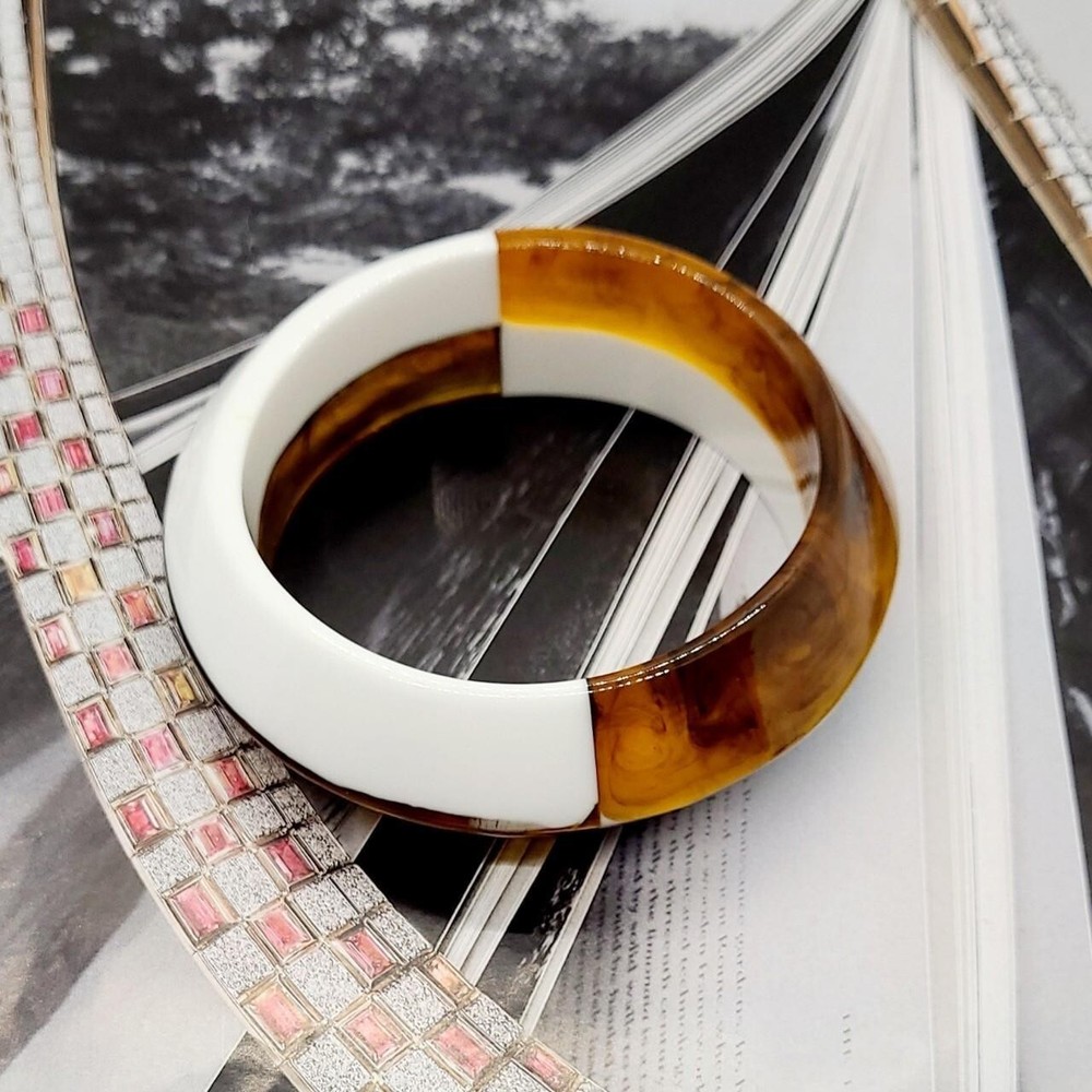 Vintage Retro White Rootbeer Resin Bangle Bracelet for Stylish Accessories