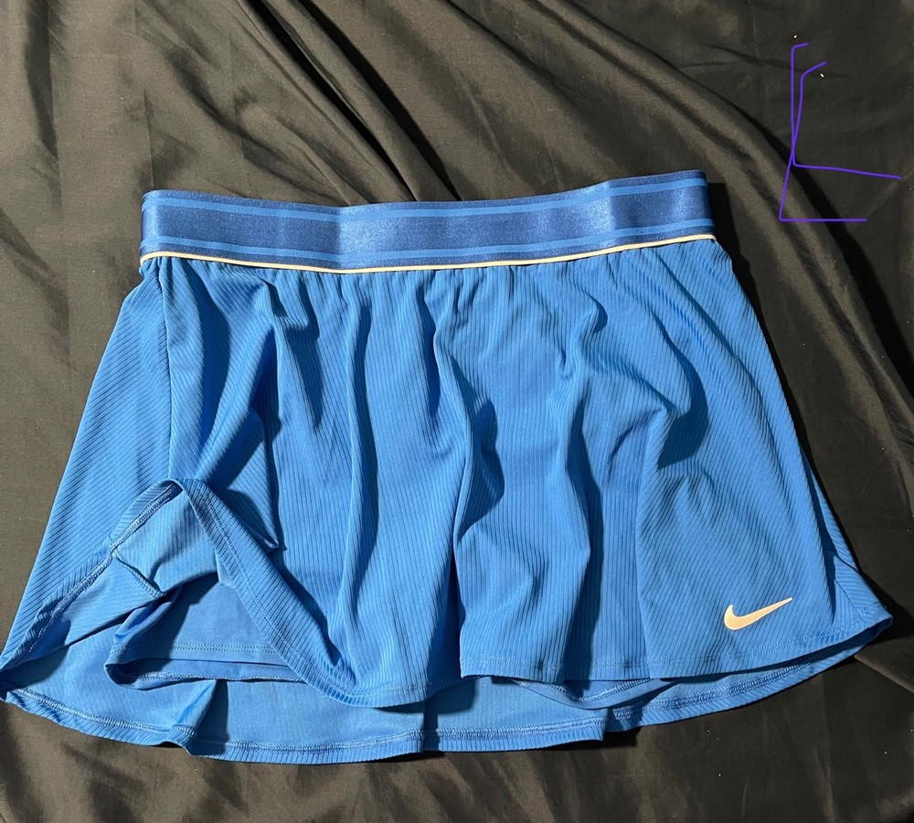 Pre-Owned Slightly Used Women’s NIKE TENNIS SKIRT (BLUE) w/ Lining - Size L