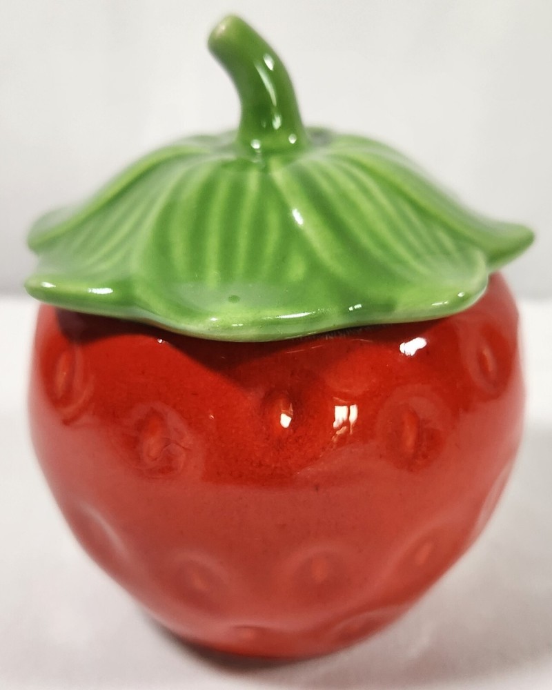 Vintage Teleflora Strawberry Red Ceramic Jar with Leafy Green Lid 3D Effect 4 Inch
