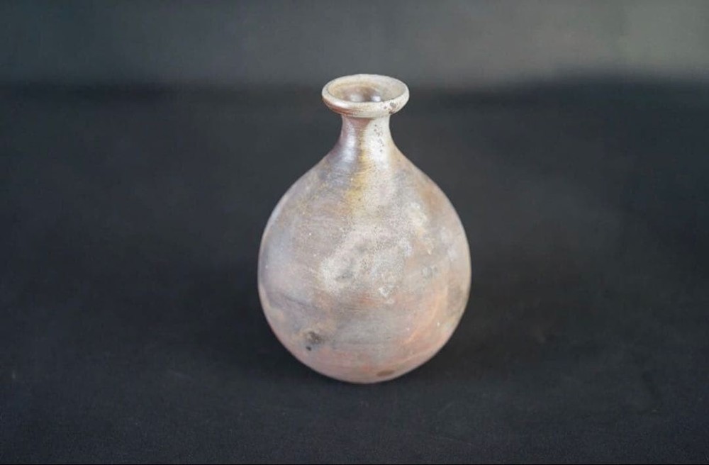 Suehiro Bizen Ware Sake Bottle 77-Year Heavy Kiln with Box & Guided Label