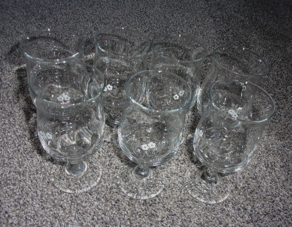 Pfaltzgraff Heirloom Gray 8 oz White Stemmed Goblets 5 5/8 Inch Set of 7