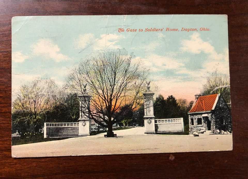 Gate to Soldier's Home, Dayton Ohio - Vintage postcard - Posted 1911