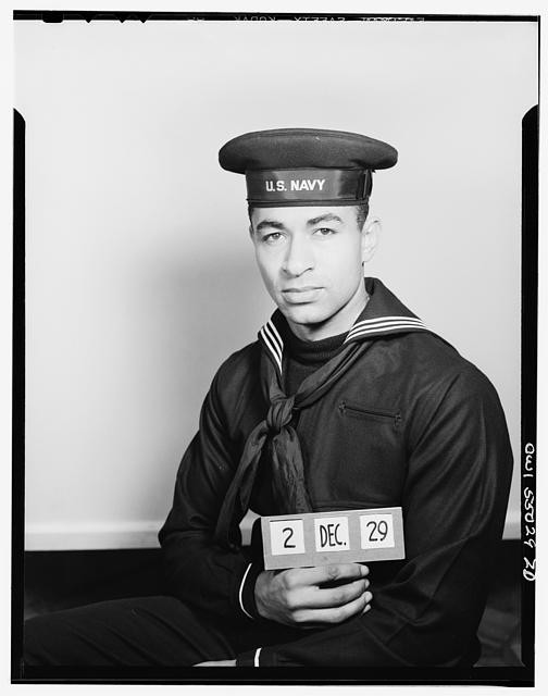 Photo:U.S. Navy Sailor Portrait Dec 29 1940s Studio Photograph