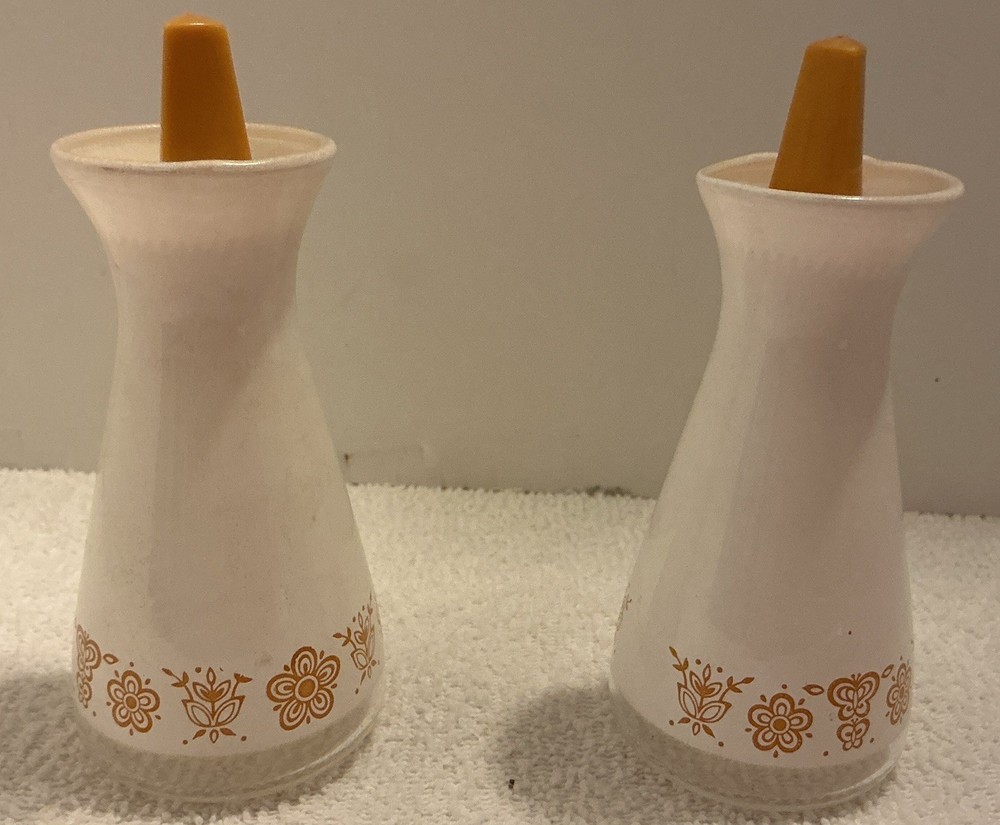 Vintage Corelle, Pyrex Gold Butterfly Salt & Pepper Shakers Excellent Condition