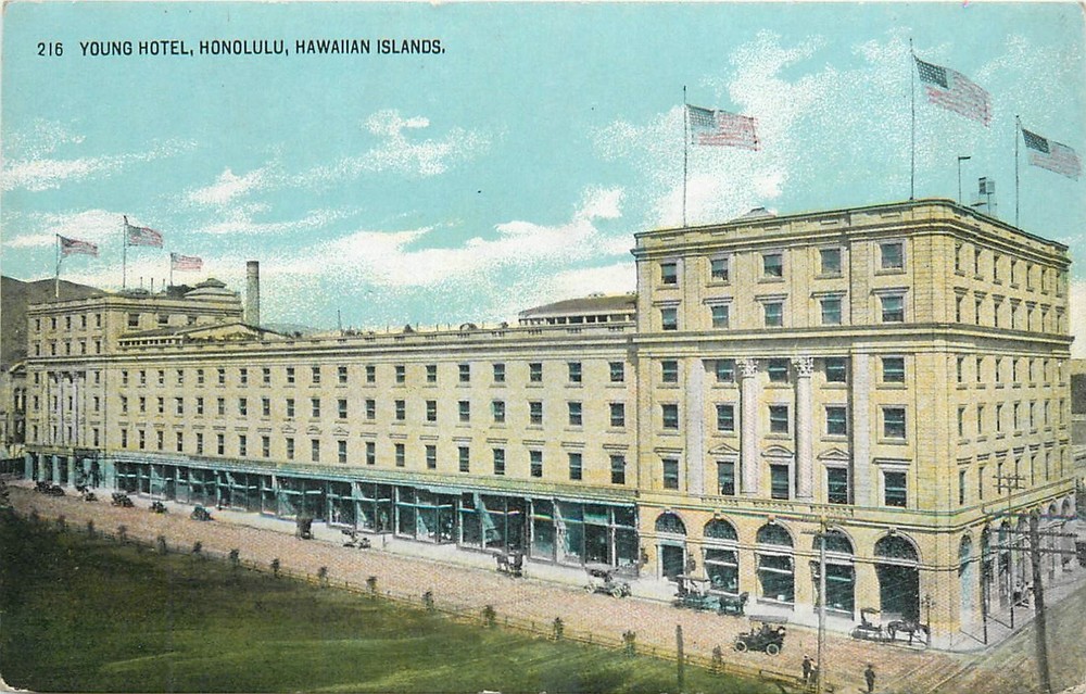 C1905 Honolulu Hawaii Young Hotel occupation autos Private Postcard 26-4882