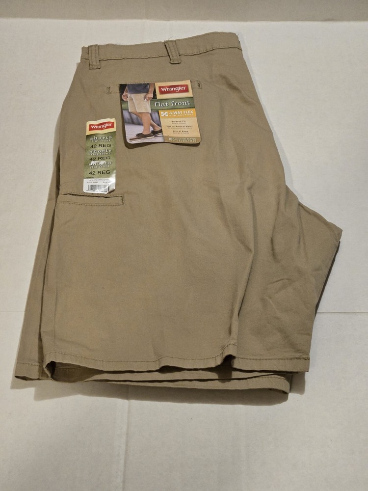 Wrangler Shorts Mens 42  Tan  Cotton Outdoor Hiking Utility Cargo